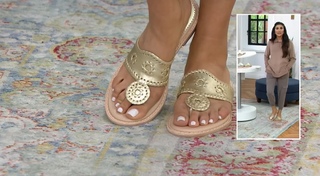 Courtney Khondabi feet photo thumbnail