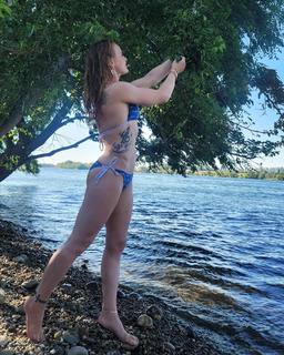 Valentina Shevchenko feet photo thumbnail