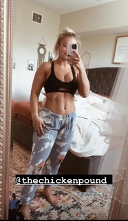 Paige VanZant feet photo thumbnail