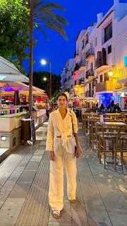 Zaira Nara feet photo thumbnail