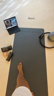 Rochelle Humes feet photo thumbnail