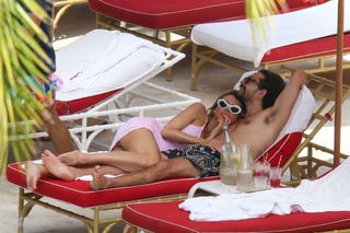Heidi Klum feet photo thumbnail