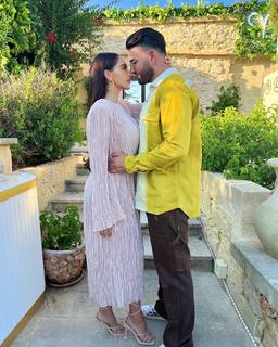 Nabilla Benattia feet photo thumbnail