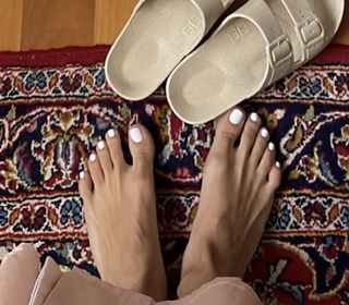 Marta Wierzbicka feet photo thumbnail