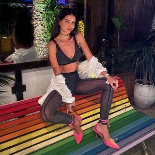 Zaira Nara feet photo thumbnail