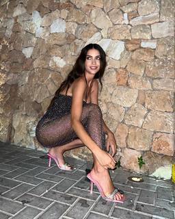 Zaira Nara feet photo thumbnail