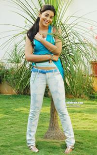 Shriya Saran feet photo thumbnail