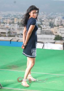 Shriya Saran feet photo thumbnail