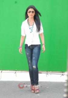 Shriya Saran feet photo thumbnail
