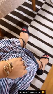 Claudia Lizaldi feet photo thumbnail