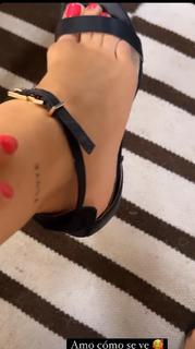 Claudia Lizaldi feet photo thumbnail