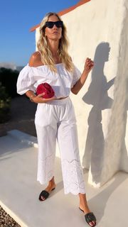 Elena Santarelli feet photo thumbnail