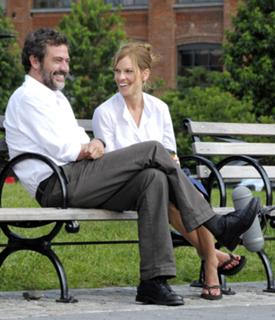 Hilary Swank feet photo thumbnail