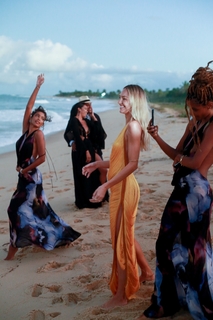 Candice Swanepoel feet photo thumbnail