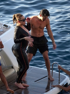 Mariah Carey feet photo thumbnail