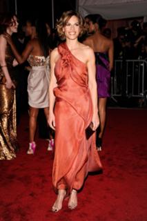 Hilary Swank feet photo thumbnail