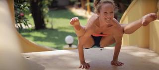 Kino MacGregor feet photo thumbnail