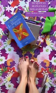 Claudia Lizaldi feet photo thumbnail