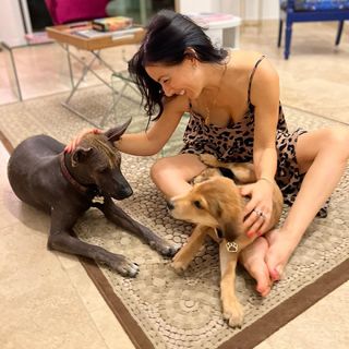 Claudia Lizaldi feet photo thumbnail