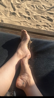 Franciely Freduzeski feet photo thumbnail