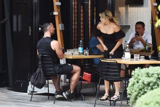 Ashley Roberts feet photo thumbnail