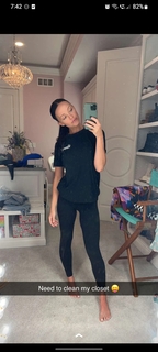 Brittney Smith feet photo thumbnail