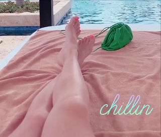 Chanel West Coast feet photo thumbnail