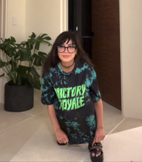 Alia Shelesh feet photo thumbnail