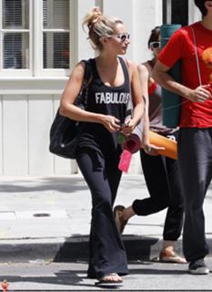 Ashley Tisdale feet photo thumbnail