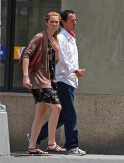 Mandy Moore feet photo thumbnail