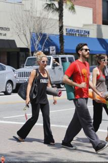 Ashley Tisdale feet photo thumbnail