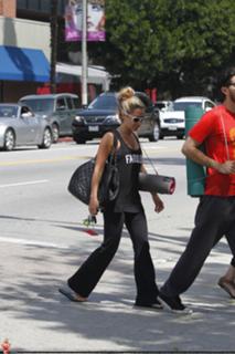Ashley Tisdale feet photo thumbnail