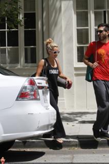 Ashley Tisdale feet photo thumbnail