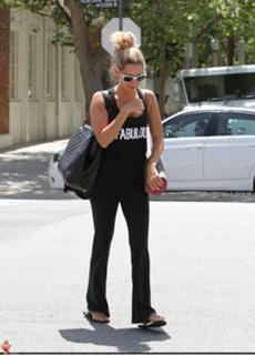 Ashley Tisdale feet photo thumbnail