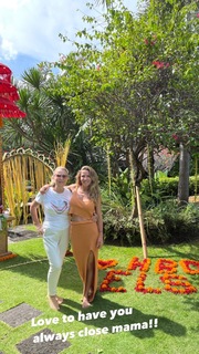 Elsa Pataky feet photo thumbnail