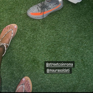 Melissa Satta feet photo thumbnail