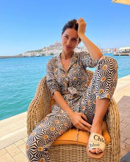 Zaira Nara feet photo thumbnail