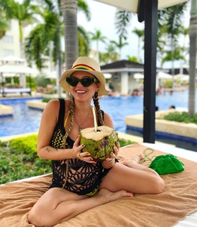 Chanel West Coast feet photo thumbnail