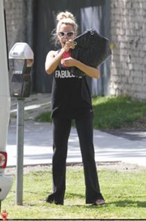 Ashley Tisdale feet photo thumbnail