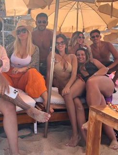 Wanda Nara feet photo thumbnail