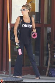 Ashley Tisdale feet photo thumbnail