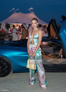 Charly Jordan feet photo thumbnail