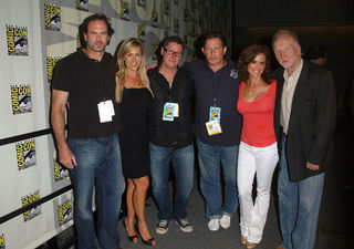 Julie Benz feet photo thumbnail