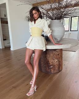 Olivia Culpo feet photo thumbnail