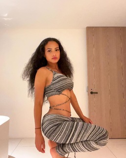 Christina Milian feet photo thumbnail