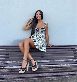 Cristina Pedroche feet photo thumbnail