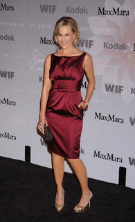 Julie Benz feet photo thumbnail