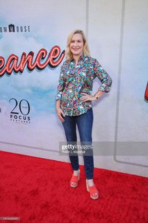Angela Kinsey feet photo thumbnail