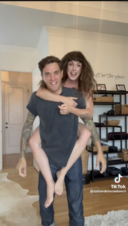 Shenae Grimes-Beech feet photo thumbnail