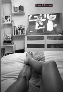 Elisabetta Gregoraci feet photo thumbnail